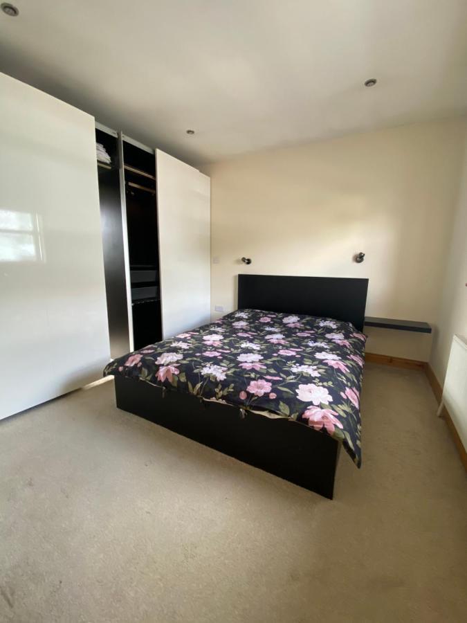 קאשל Town Villa With Charming Garden, Bbq Area & Sleeps 6 מראה חיצוני תמונה