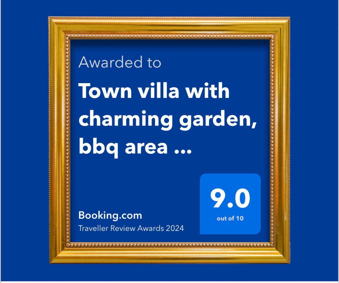 קאשל Town Villa With Charming Garden, Bbq Area & Sleeps 6 מראה חיצוני תמונה